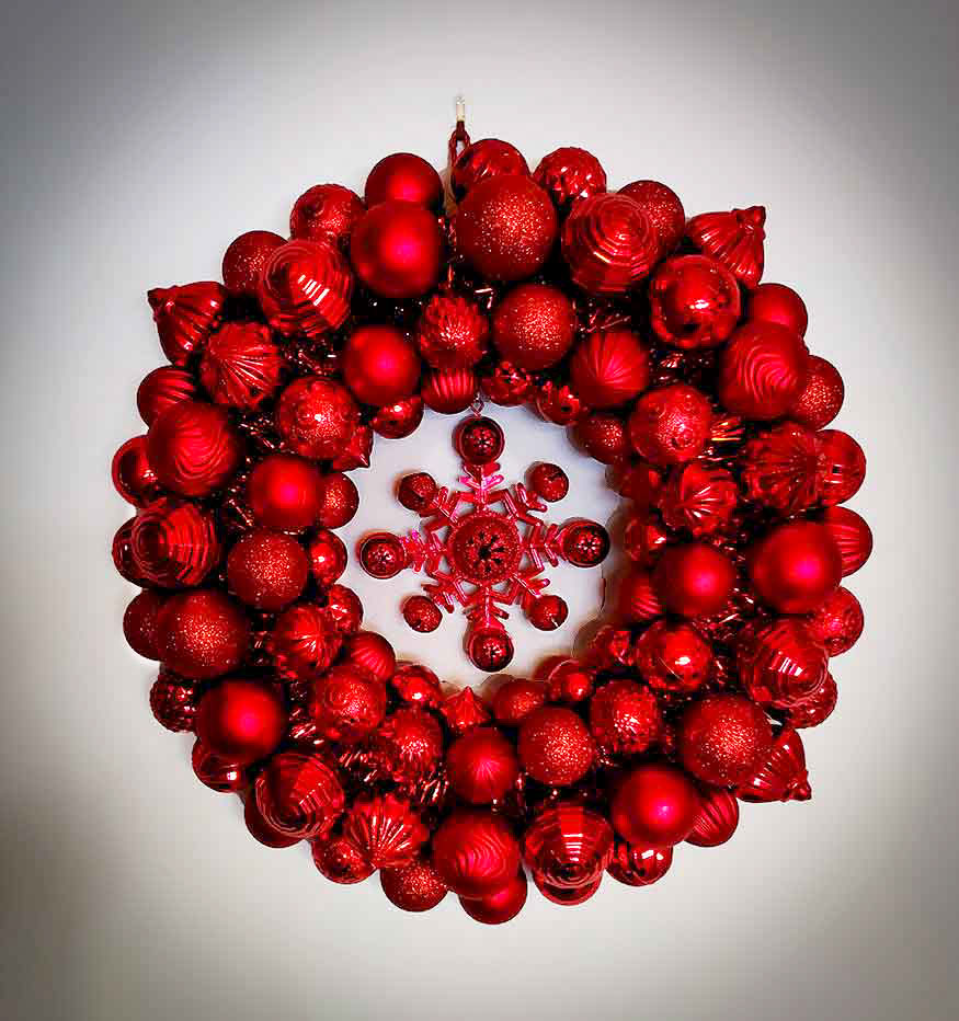 Red wreath